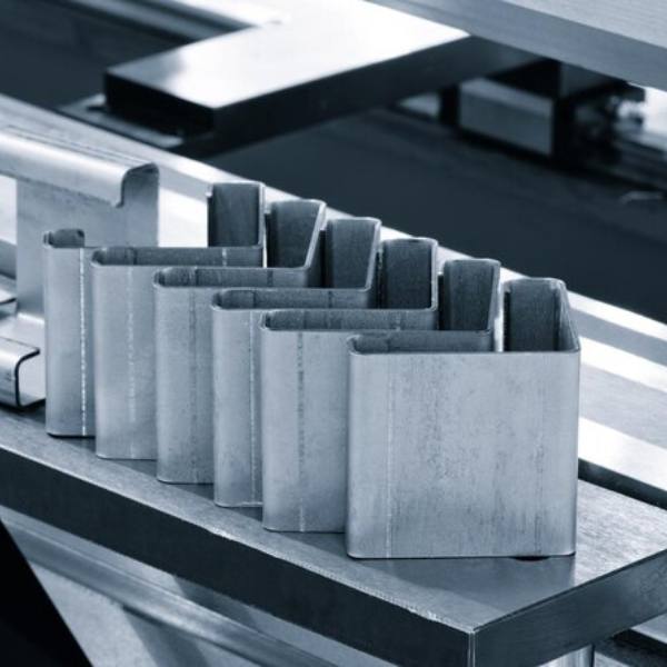 best aluminium and steel components showcasing precision manufacturing by the best aluminium and steel components manufacturer in India.