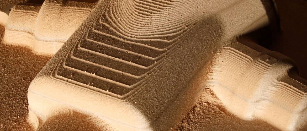 Design for investment casting DFM guide showing correct wall thickness and fillet radius on CAD model