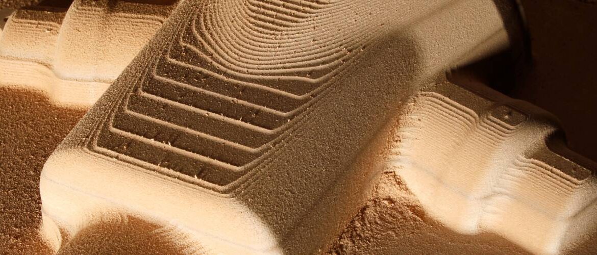 Design for investment casting DFM guide showing correct wall thickness and fillet radius on CAD model