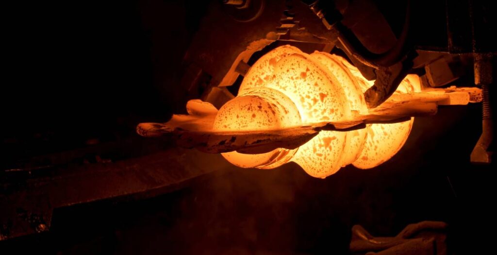 Design for investment casting DFM tips — draft angles and parting line selection on aerospace component pattern